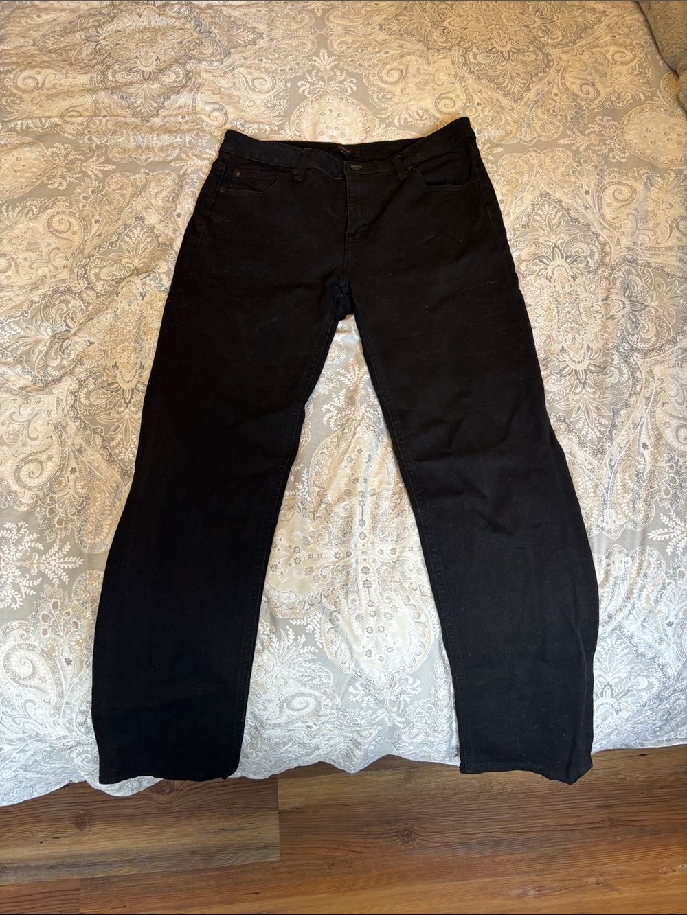 Quince stretch mid-rise slim straight jeans in black